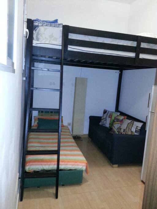 ESCALERA ACCESO A CAMA MATRIMONIAL