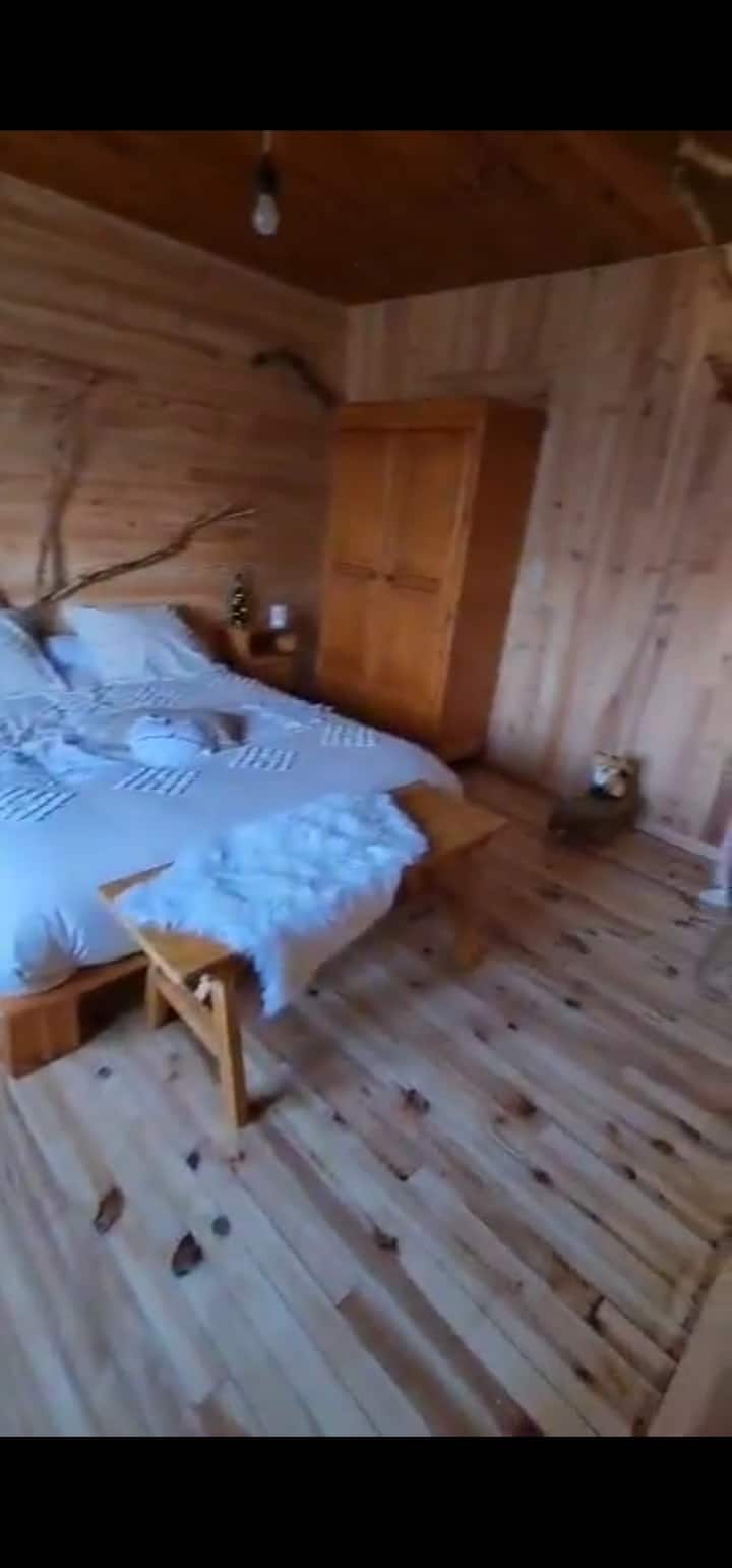 La Cabane de Julia
Iluminado 160 x 200 cm