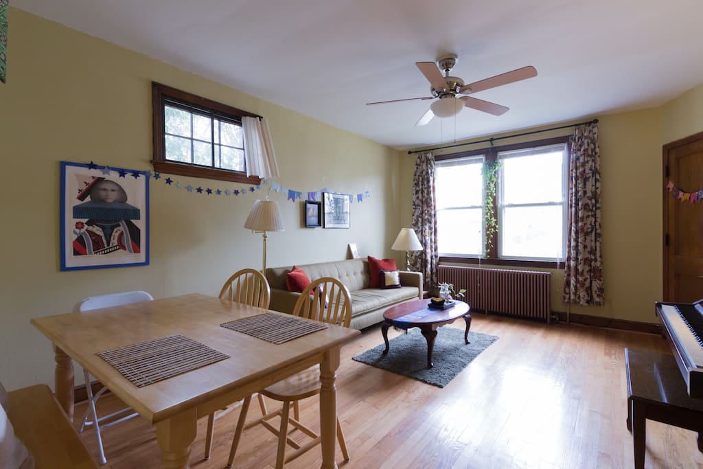 Living room with plenty of sunlight