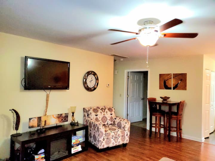 Step into the condo to this bright open space. 