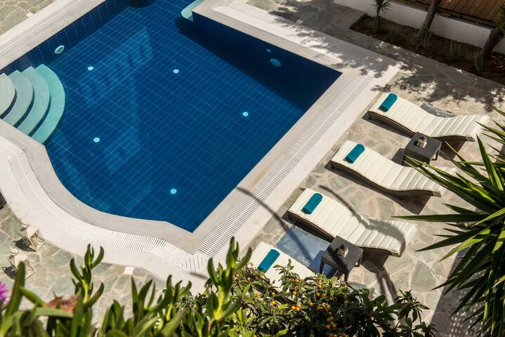 Villa Artemis, Wine Dark Sea Villas gallery image 5