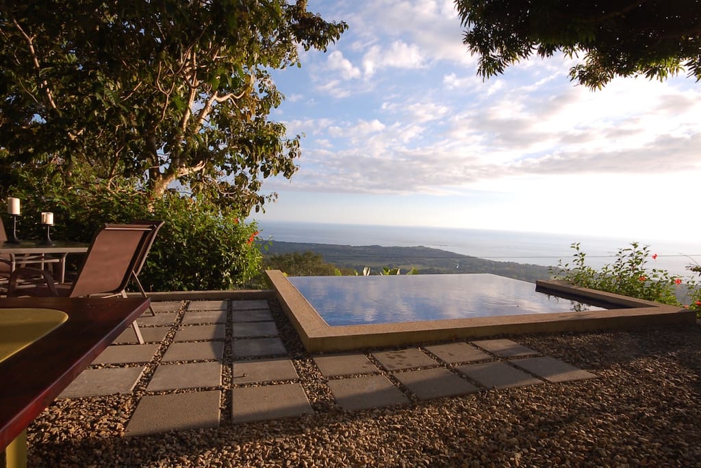 Casa Bambu Infinity Pool