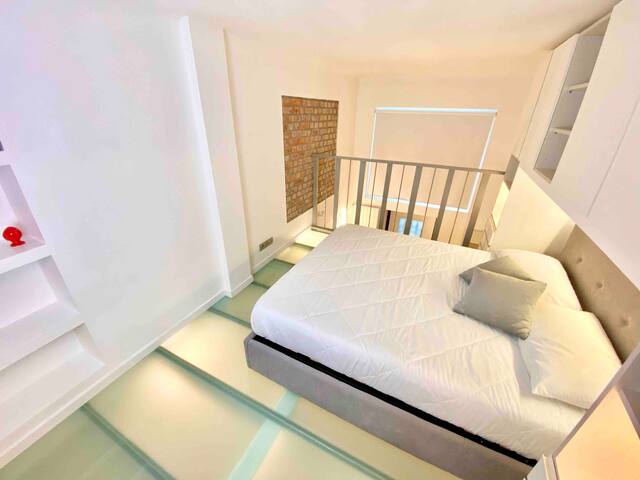 [Loft in centro] Metro + 12 posti letto gallery image 4