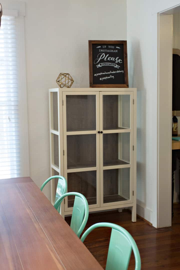 JOSEPHINE HOUSE WALK TO MAIN STREET. Bungalows for Rent in