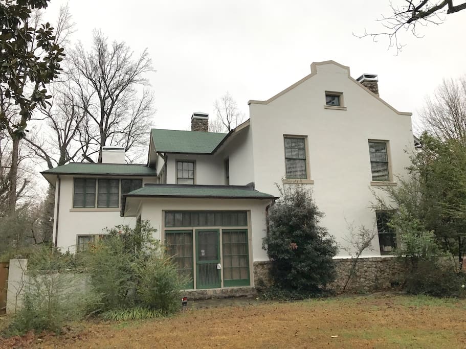 This 1902 home is mentioned in some historic origins of Memphis architecture