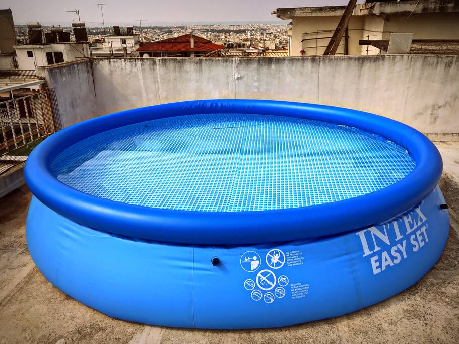 Veranda Pool: NOT to be used by guests (hygiene reasons)