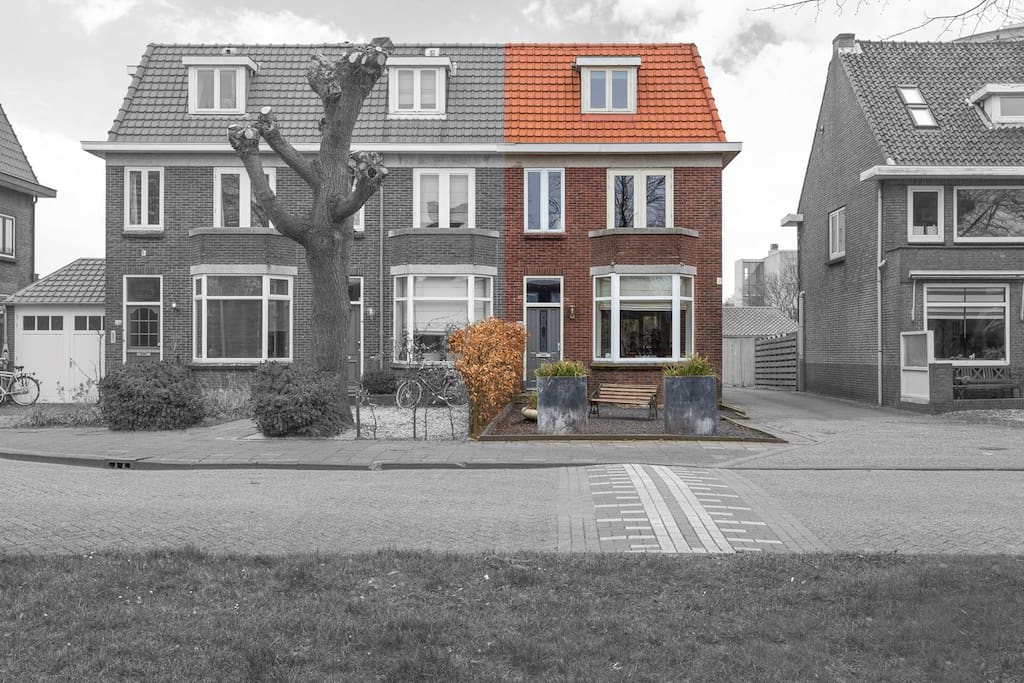 Large '30-Style, typical Dutch House