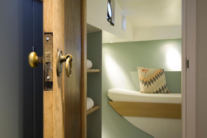 第二间卧室-船长卧室。