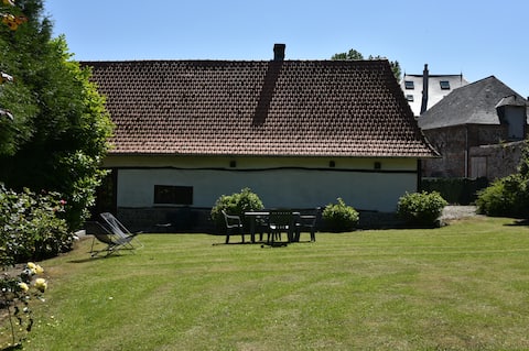 Charming quiet house close to the sea.