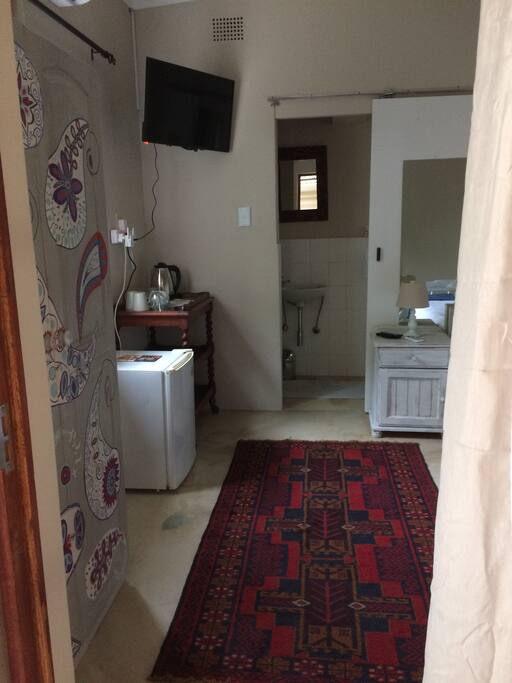 Single room with beautiful furnishings