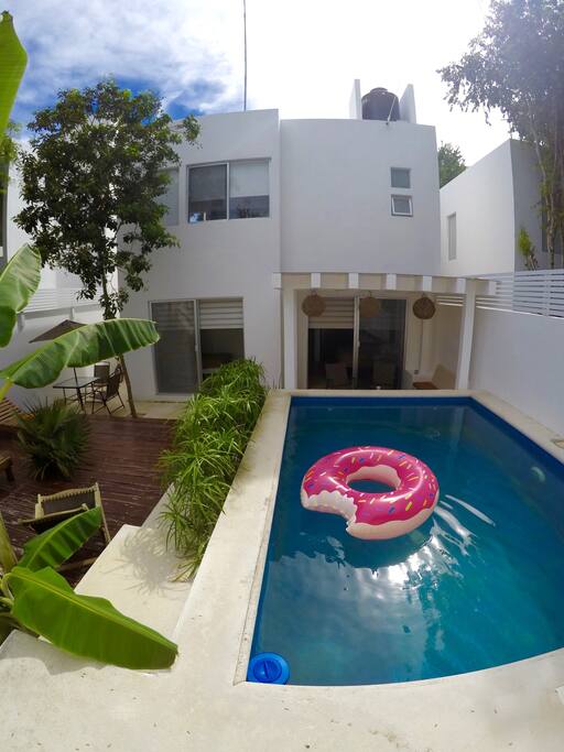 Private pool