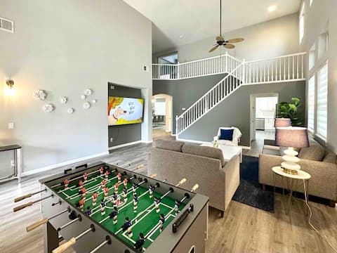 Stylish Spacious 5B4b Home Central Tracy