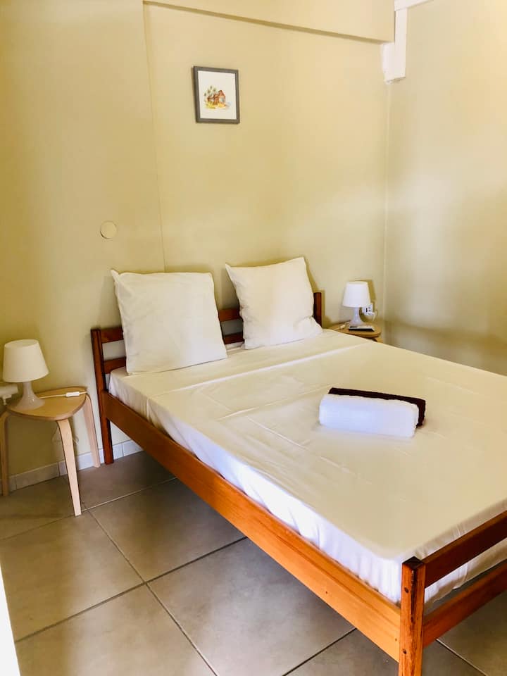 Спална соба 6 - се наоѓа долу