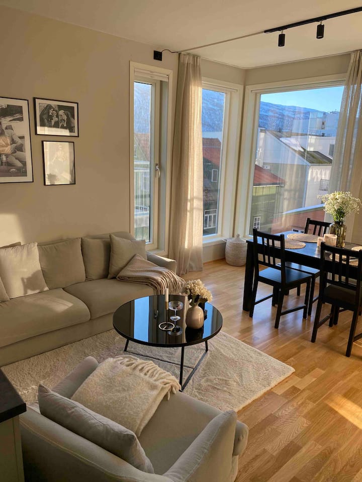 Bright and cozy apartment in the middle of Tromsø city centre