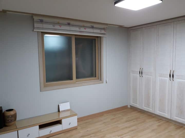 Planta 1er piso Calefacción familiar Ondol Room y aire acondicionado privado instalado