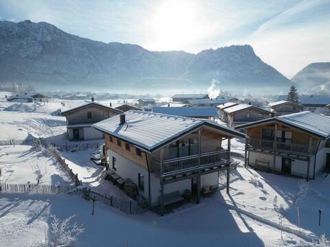 Chalet Charivari: hot tub & sauna for 6 people