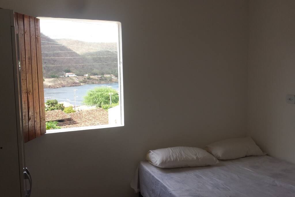 Quarto p 01 casal