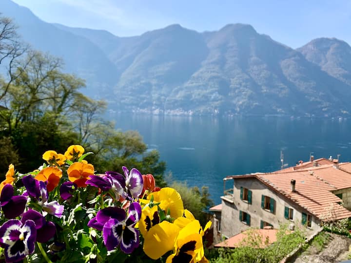 La Casa di Mattia - The House Of Travelers - Condominiums for Rent in Como,  Lombardia, Italy - Airbnb