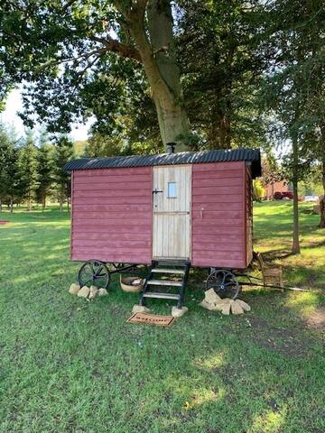 Belvoir Estate's Shepards Hut, rural retreat