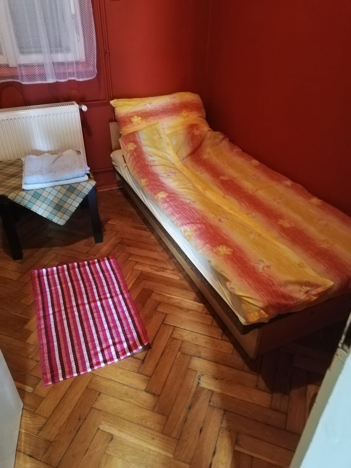Спалня 3
