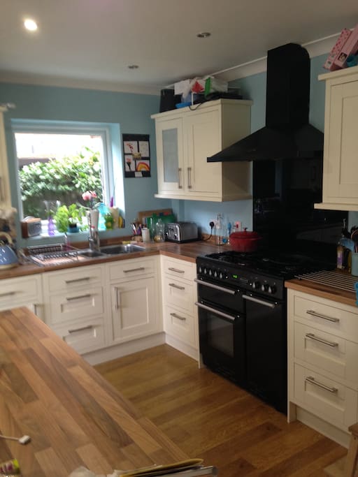 Open plan kitchen/dining/living area