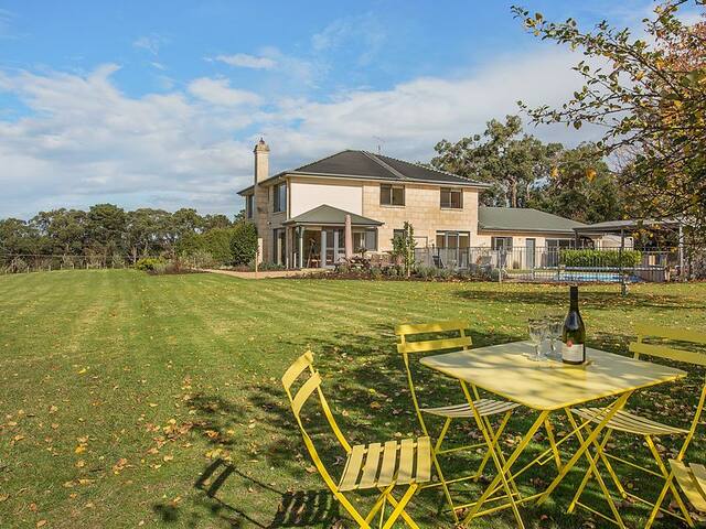 The Lodge at Merricks gallery image 5