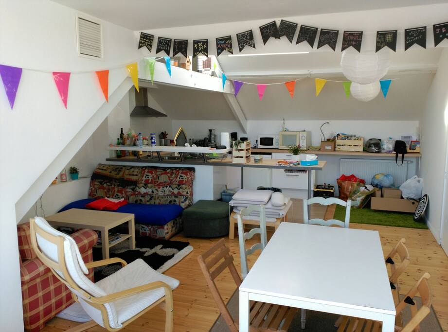Big living room where you can eat