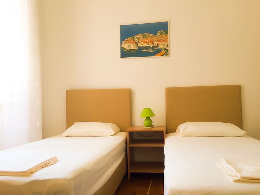 Room - separated beds