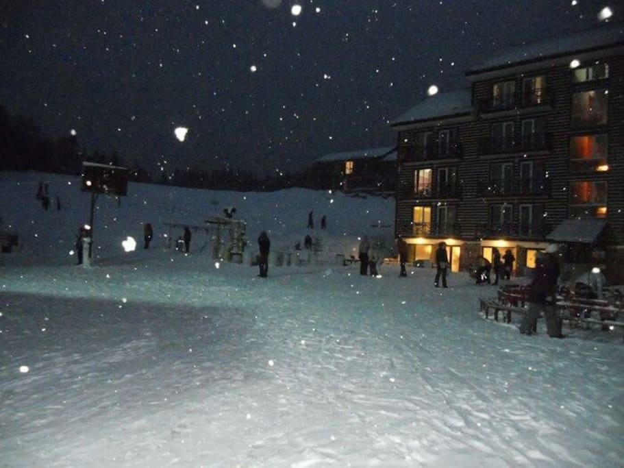 100% fresh air and pure snow. Lots of entertainment and exciting impression.