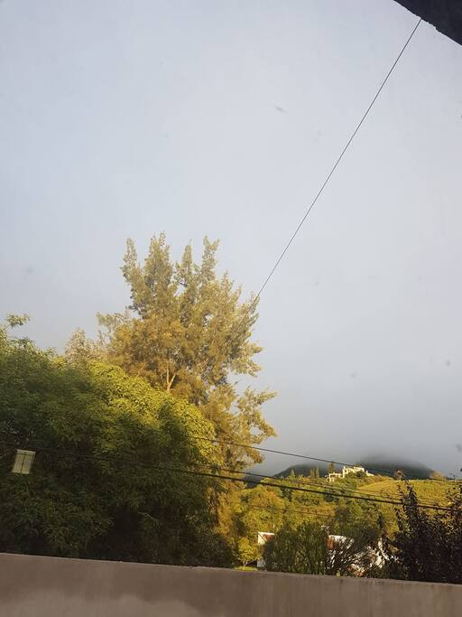 Vista desde la vivienda al cerro