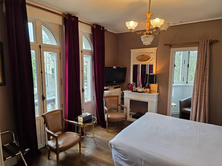 Castel Bayeux Guesthouse - Arromanches-les-Bains