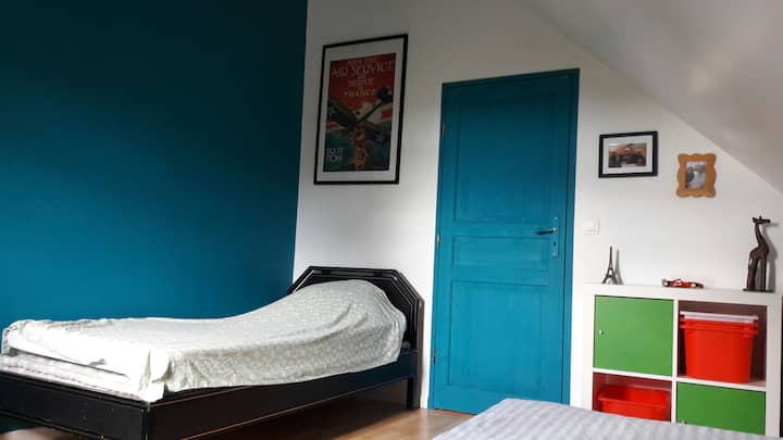 tirkizna soba s 2 kreveta za jednu osobu