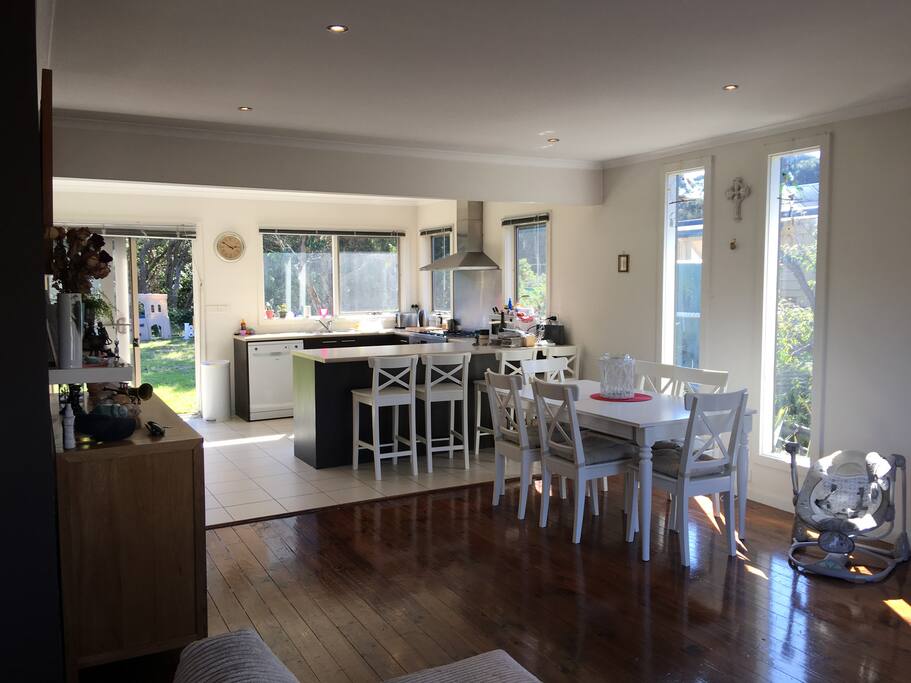 Kitchen & Dining