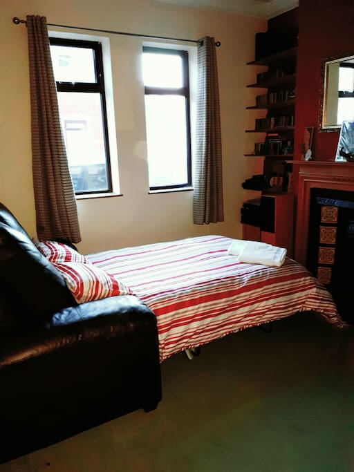 Bedroom - Picture 1
