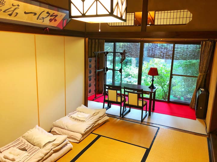 Vyzerá to ako v izbe
Zdá sa, že ste v izbe.