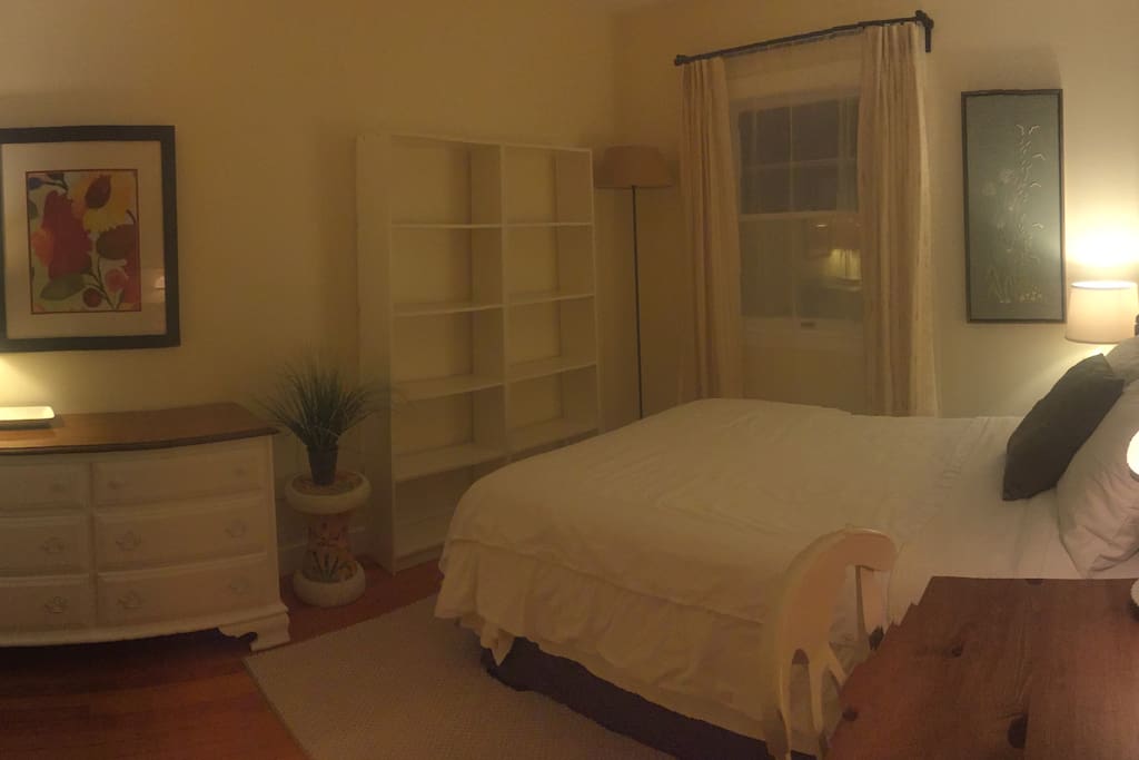 Private bedroom - full bed