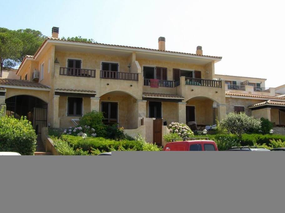 Esterno1