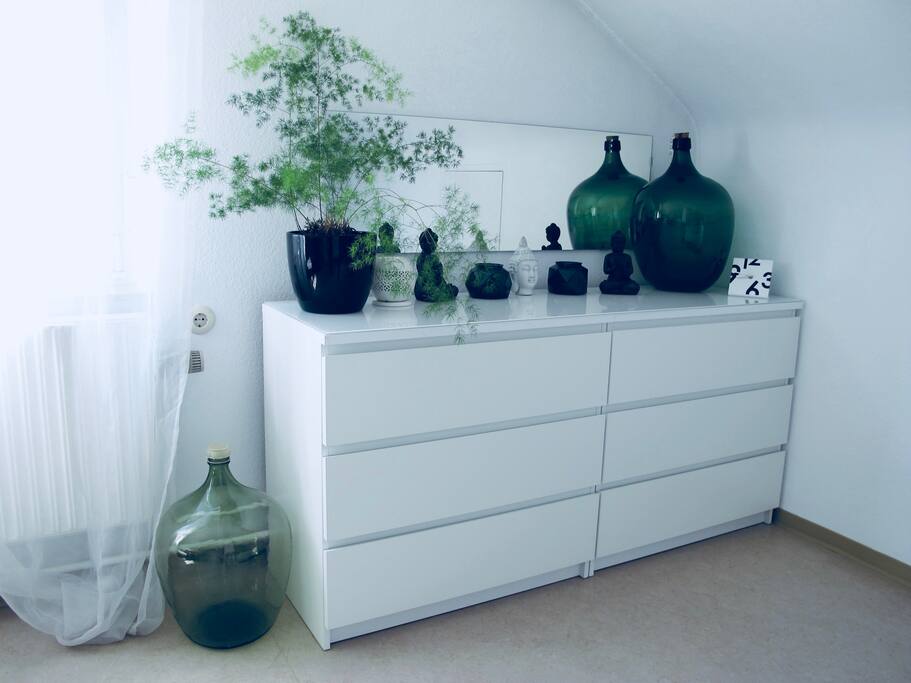 Großes Zimmer / Large room