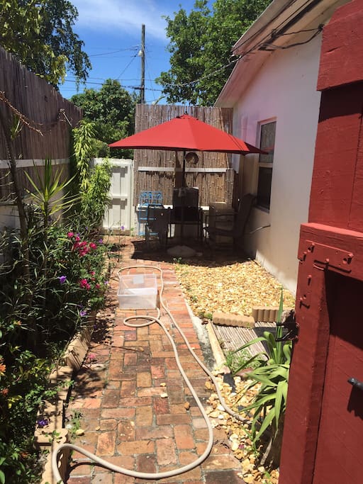 Yr small private outdoor space