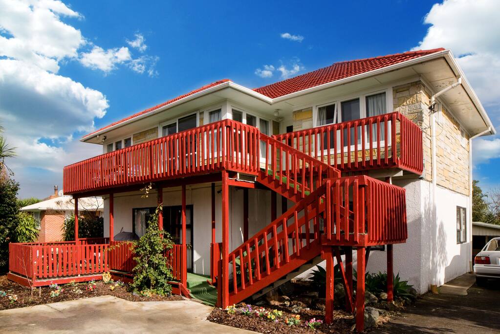 Happy House
