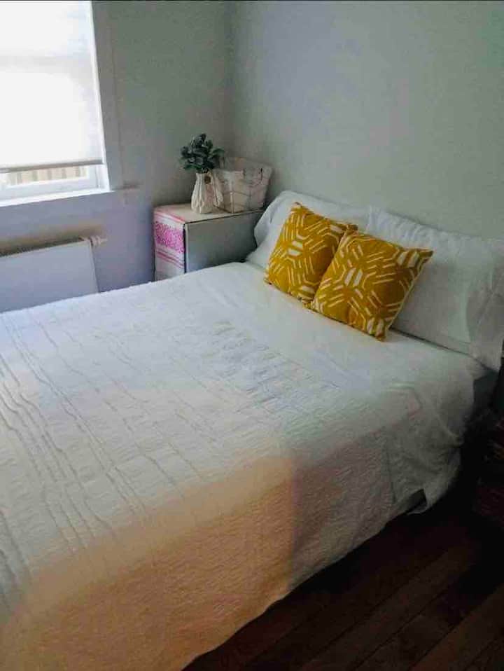 חדר שינה למטה 