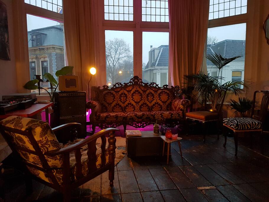 Atmospheric R'nR living room. In another part of the living room two fresh beds will be placed, especially rented for you.