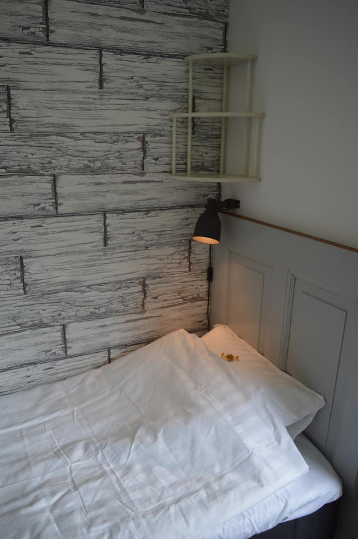 На тавана можете да преспите и в „Snickerboa“ уютно за някой, който харесва Емил в Льонеберга