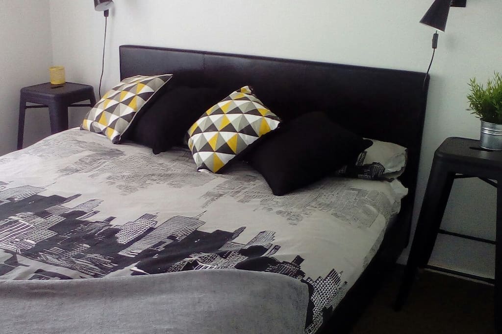 Bedroom with double bed