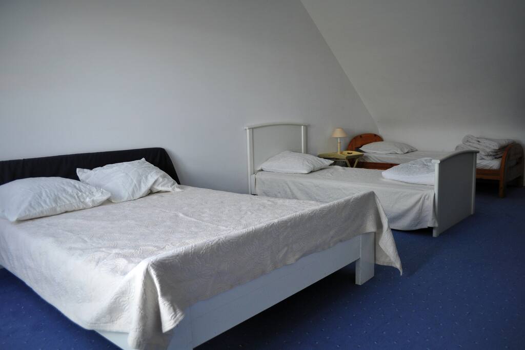 Chambre bleue à l'étage