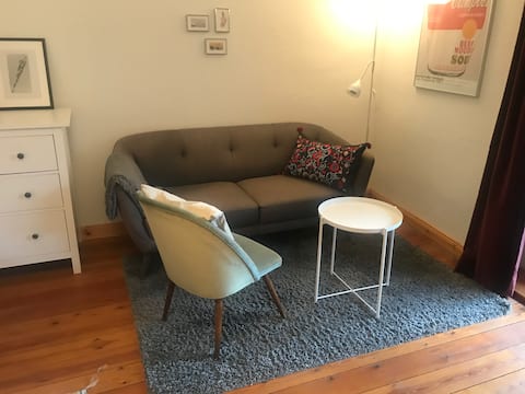 Leistungsstarkes Airbnb: Charming old building apartment in the historic center in Lübeck