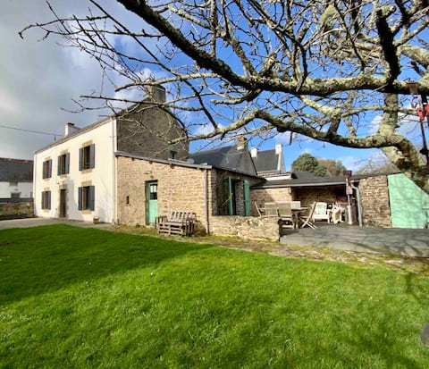 Charming family home in the Gulf of Morbihan