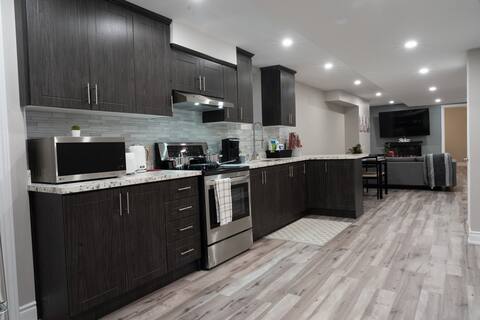 ✨Spacious 2 Bdrm Apt Countryside & Airport Rd ✨