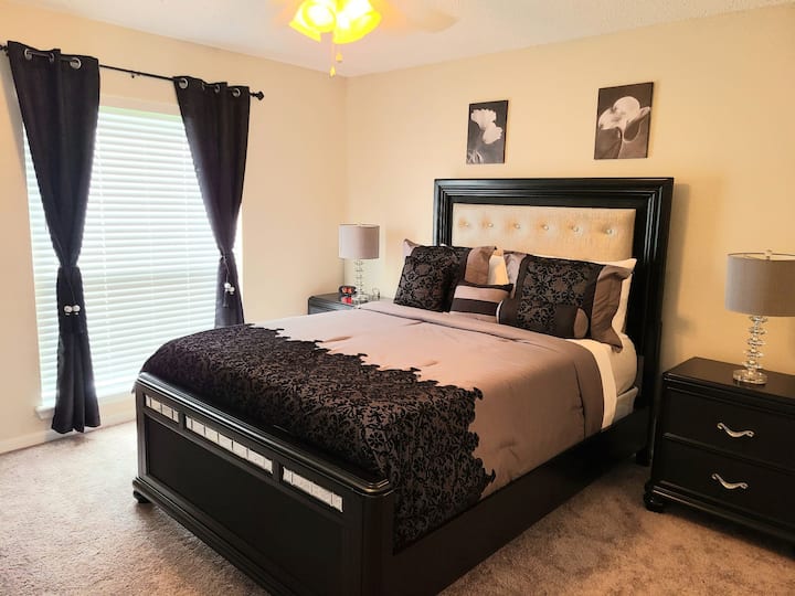 BRAND NEW! Cozy 4bedroom home with pool! Houses for Rent in Deltona