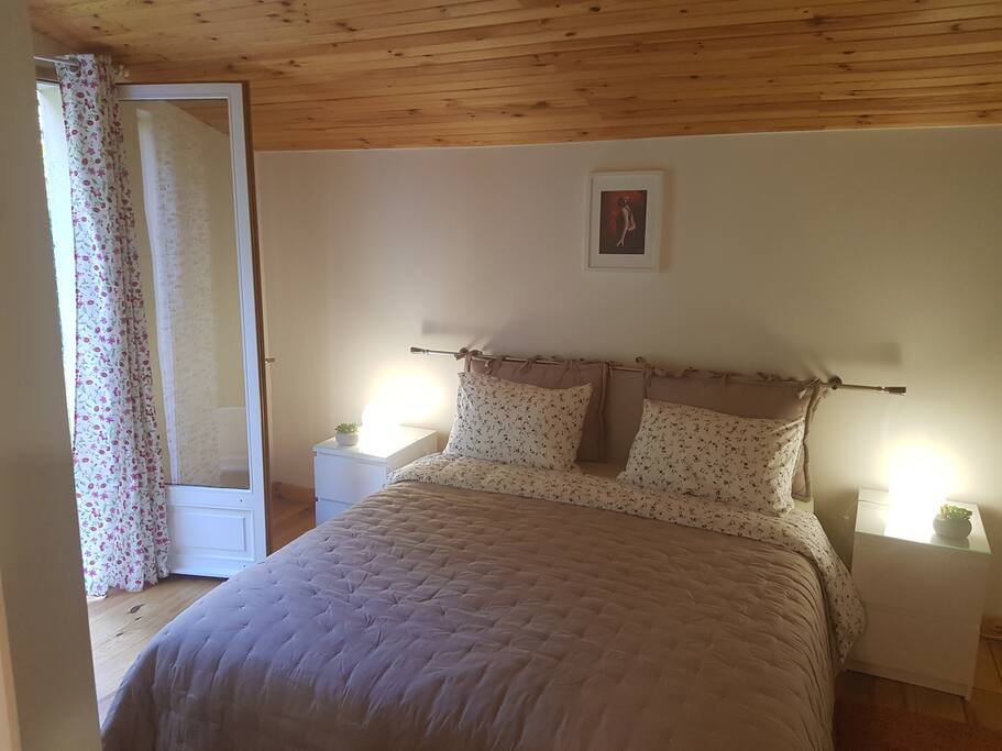 chambre lit double ,placard coiffeuse